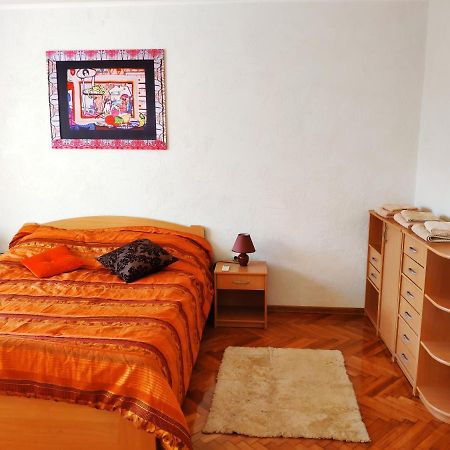 V2 With Love - Vintage Modern And Spacious Beograd Bagian luar foto