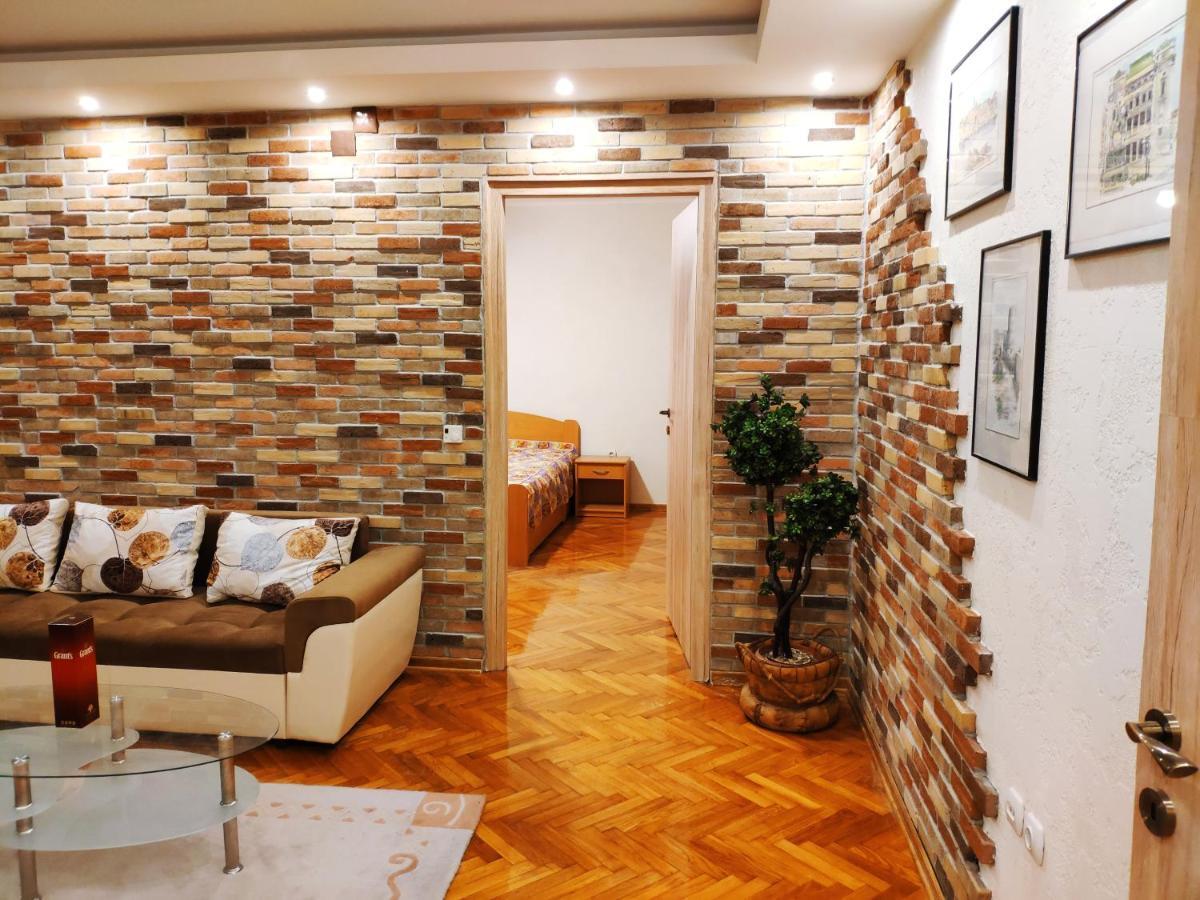 V2 With Love - Vintage Modern And Spacious Beograd Bagian luar foto
