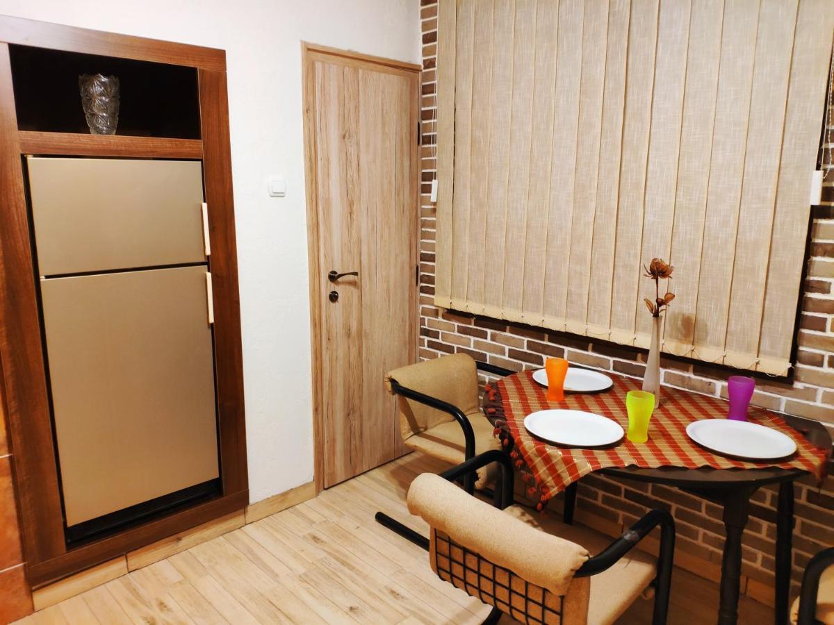 V2 With Love - Vintage Modern And Spacious Beograd Bagian luar foto