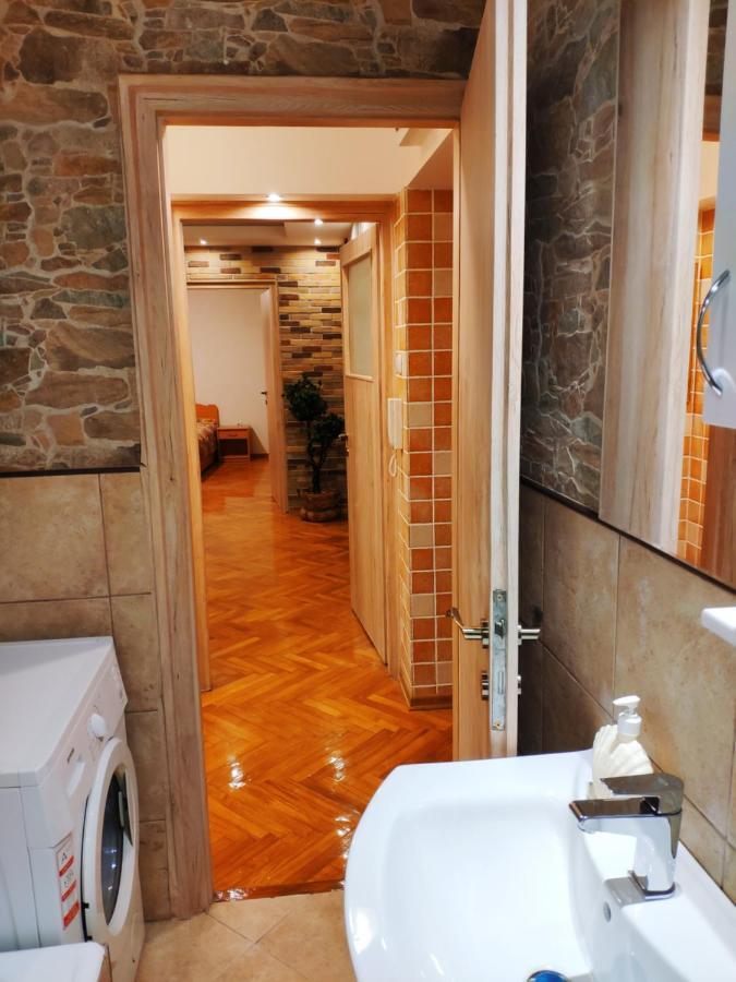 V2 With Love - Vintage Modern And Spacious Beograd Bagian luar foto