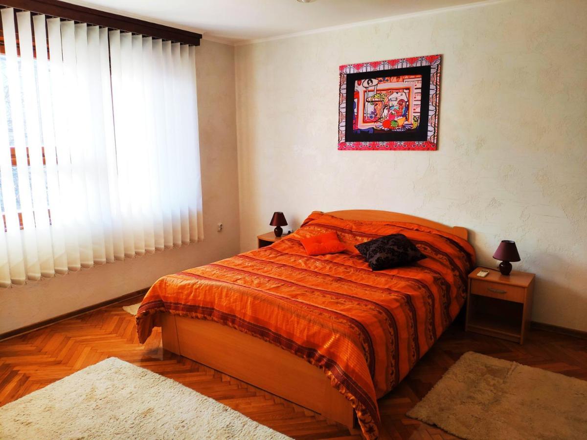 V2 With Love - Vintage Modern And Spacious Beograd Bagian luar foto